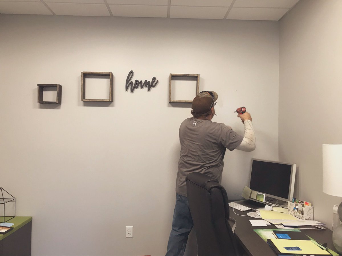 MumbyRealEstate's tweet photo. 🚨NEW OFFICE DECOR🚨
I made these square shelves and finally got them hung up in my office!! Come check them out and let’s chat on how I can help you

Katie Mumby Real Estate - Call/Text 616.405.8833 

@Home Realty - 1307 S Beacon Blvd. Grand Haven, MI 49417 https://t.co/dsHOv5bUCx
