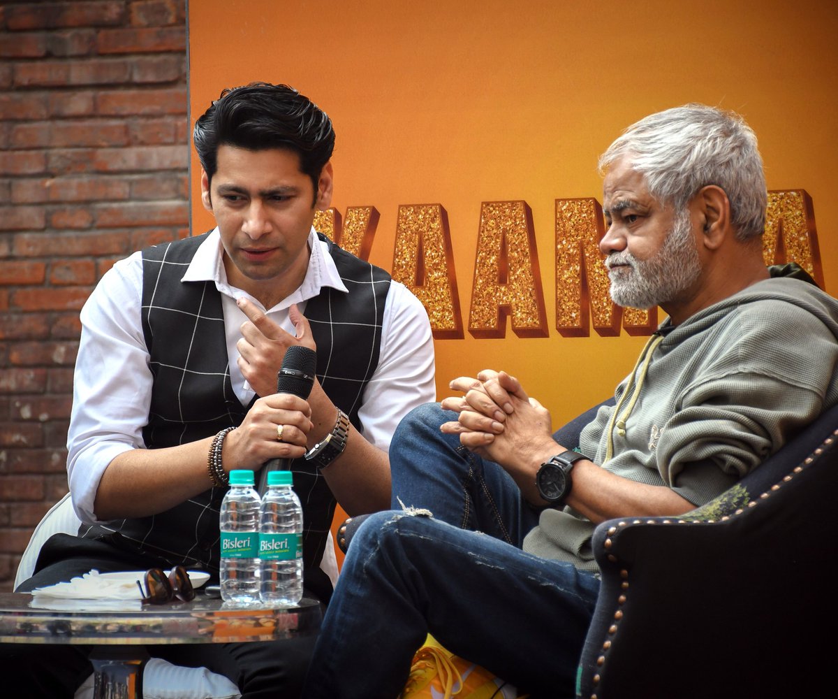 HarmeetChowdhry's tweet photo. Enjoyed interviewing Sanjay Mishra at the CITB event as his latest release Kamyayab produced by @RedChilliesEnt hits a chord with the audience.
#Kaamyaab #sanjaymishra #CITB #redchilliesentertainment #ShahRukhKhan #Entertainment #HitssEntertainment #harmeetchowdhary #Bollywood https://t.co/aiFxTQQb8s