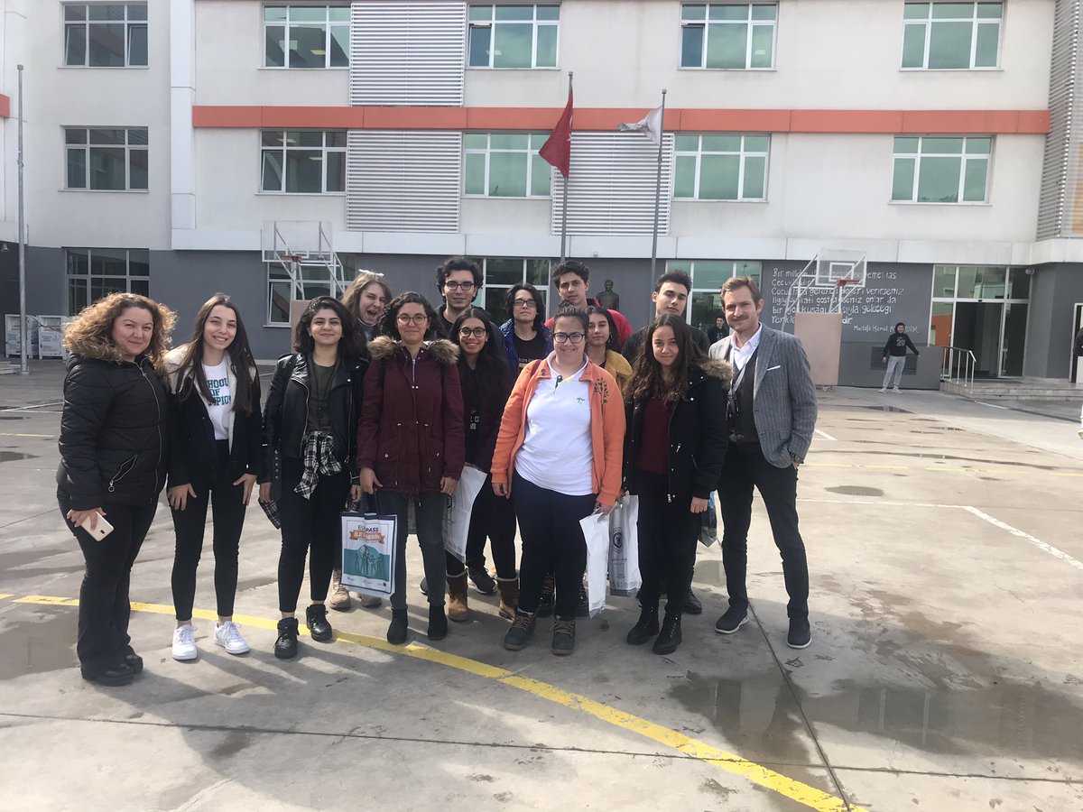 Cigli Kampusumuzde gerceklesen kariyer gunleri etkinliginde 11.sinif ogrencilerimiz alaninda uzman hocalardan bolumleri hakkinda bilgiler aldi.. Emegi gecen herkese tesekkurler.. #ciglidogakoleji #kariyergunleri #bodrumdogakoleji <a href="/Azrafraarzu1/">Arzu Uz</a>