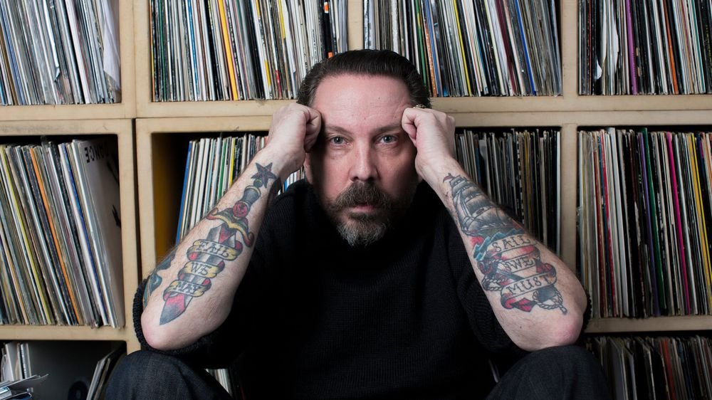 A reflection on the late great Andrew Weatherall from those who knew him best... 🌫

justin robertson, Richard Sen, Ivan Smagghe, Daniel Avery, Sean Johnston, Bernie Fabre and many others tell tales and reflect on a lost friend...
theransomnote.com/music/articles…