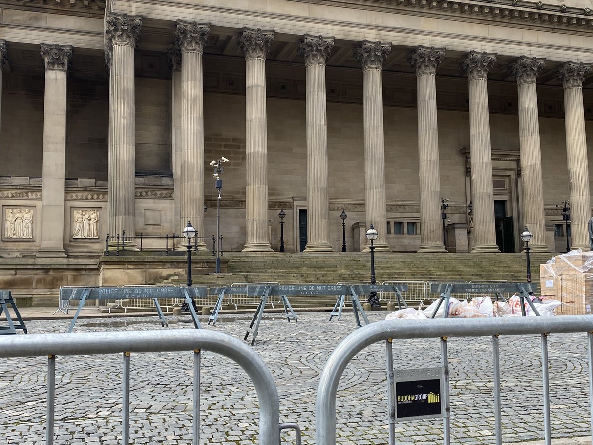 BatSource1's tweet photo. Looks like there preparing to film  in Liverpool 😁

#TheBatman🦇 #thebatmaniscoming https://t.co/wjAmBHbi4i