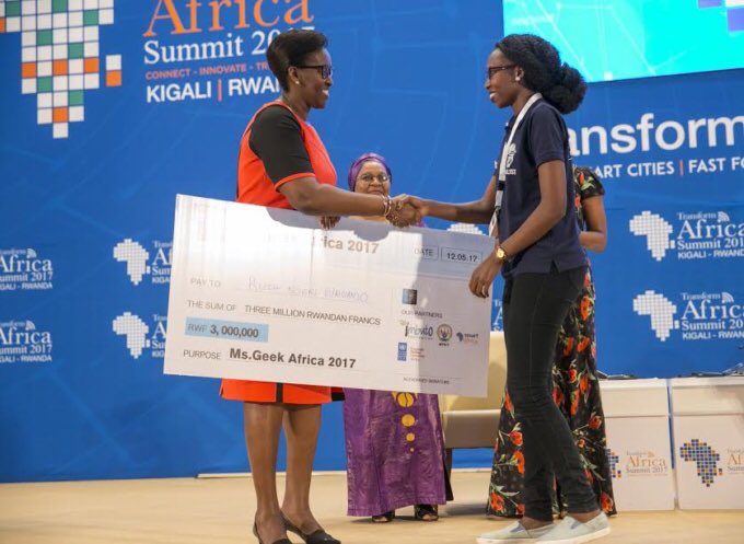 nsengimanajp's tweet photo. Unprecedented digital leadership in #Africa! Inspired by the best @FirstLadyRwanda - You are our #MissGeek ! https://t.co/IJ86rHRPQq https://t.co/1k0li7Q6mJ