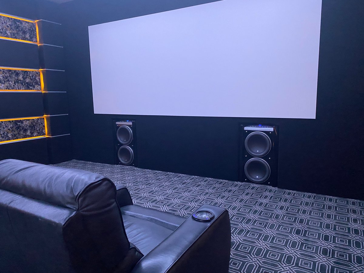 Acoustic Designs in Scottsdale, AZ will be holding an event on May 7th, showcasing JL Audio home products in their listening and home theater rooms. Stay tuned for more info as the event grows closer.
#HowWePlay #HomeAudio #audiophile #showrooms