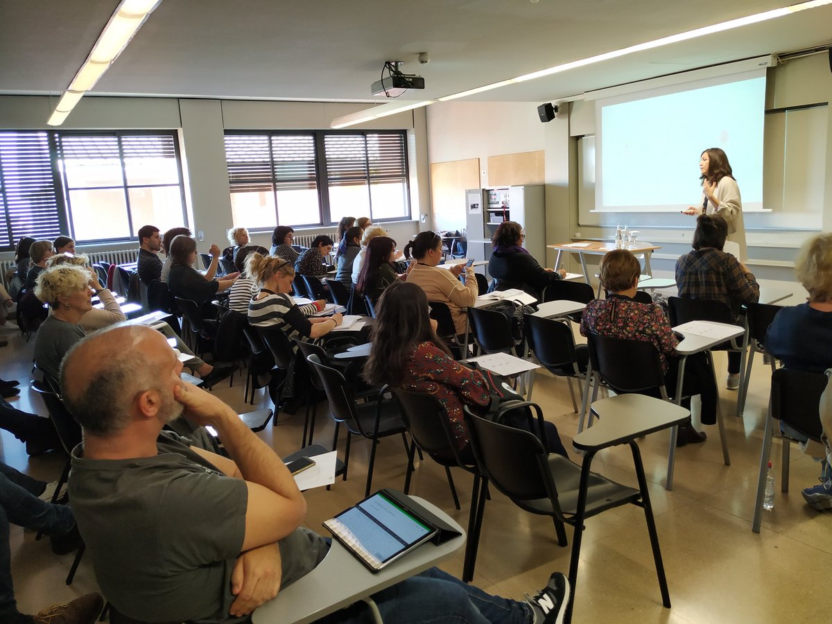 Educacion_2020's tweet photo. ¡Arrancamos con las primeras #BuenasPrácticas del día en el #SimposiumBcnEdu!

¡Gracias @ProyectoEBI @colemontse Escuela Básica da Várzea de Sintra y @ieavdp! 🥰🥰 https://t.co/mq3vPgpZq5