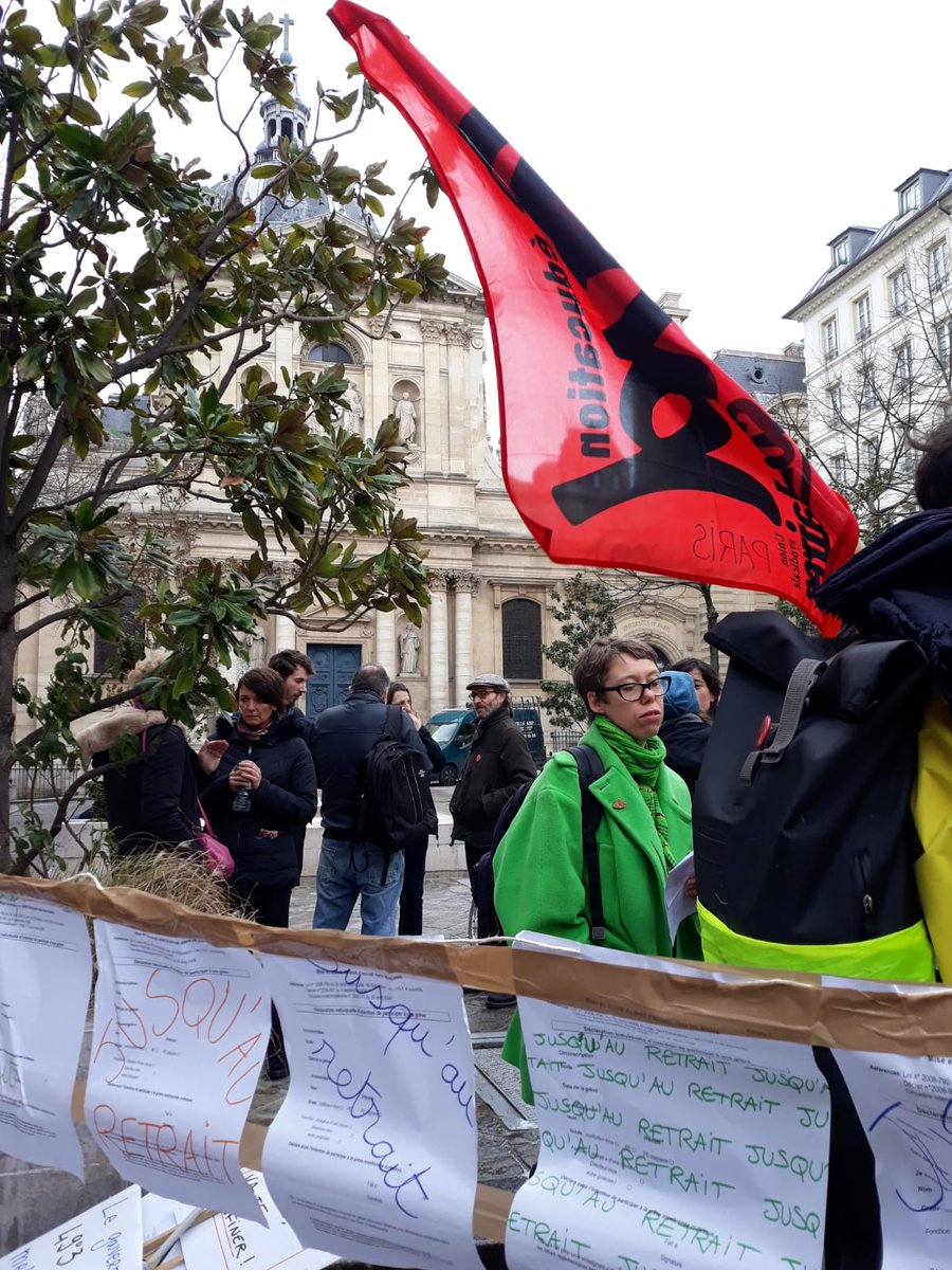 sudeducparis's tweet photo. 📢 Rassemblement devant la Sorbonne pour le droit de réunion, pour le respect du droit de grève et contre l'application de l'arrêt Omont https://t.co/vNiFfibYXS