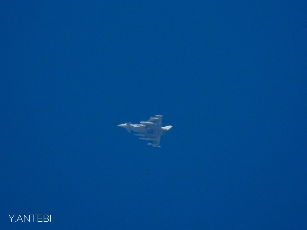 ace_pio's tweet photo. Is that cool or what π first for me catching the Typhoon! These are #RRR9421 #ZZ333 followed by #RAFR9721 #ZJ950 #eurofightertyphoon #rafvoyager #voyager #avgeek #royalairforce #milair #militaryaircraft #fighterjet #eurofighter https://t.co/V2mALqVA9U