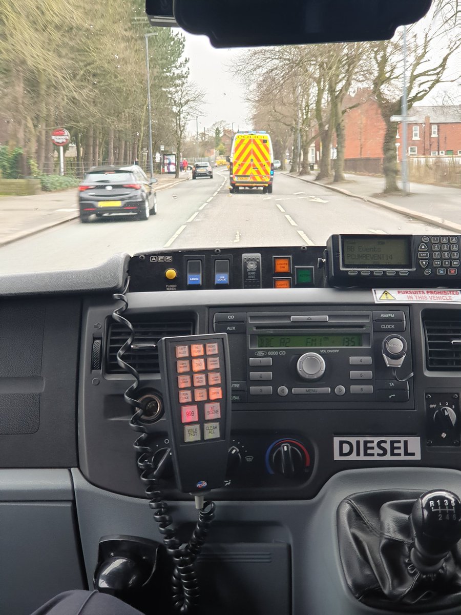 CumbriaTactical's tweet photo. Final IR runs back and that's that. All six drivers through and passed #Convoy #PSU #AwezMutualAidDeployments #DriverTraining #FunBus #GoodCourse https://t.co/kPu4hG5wgt