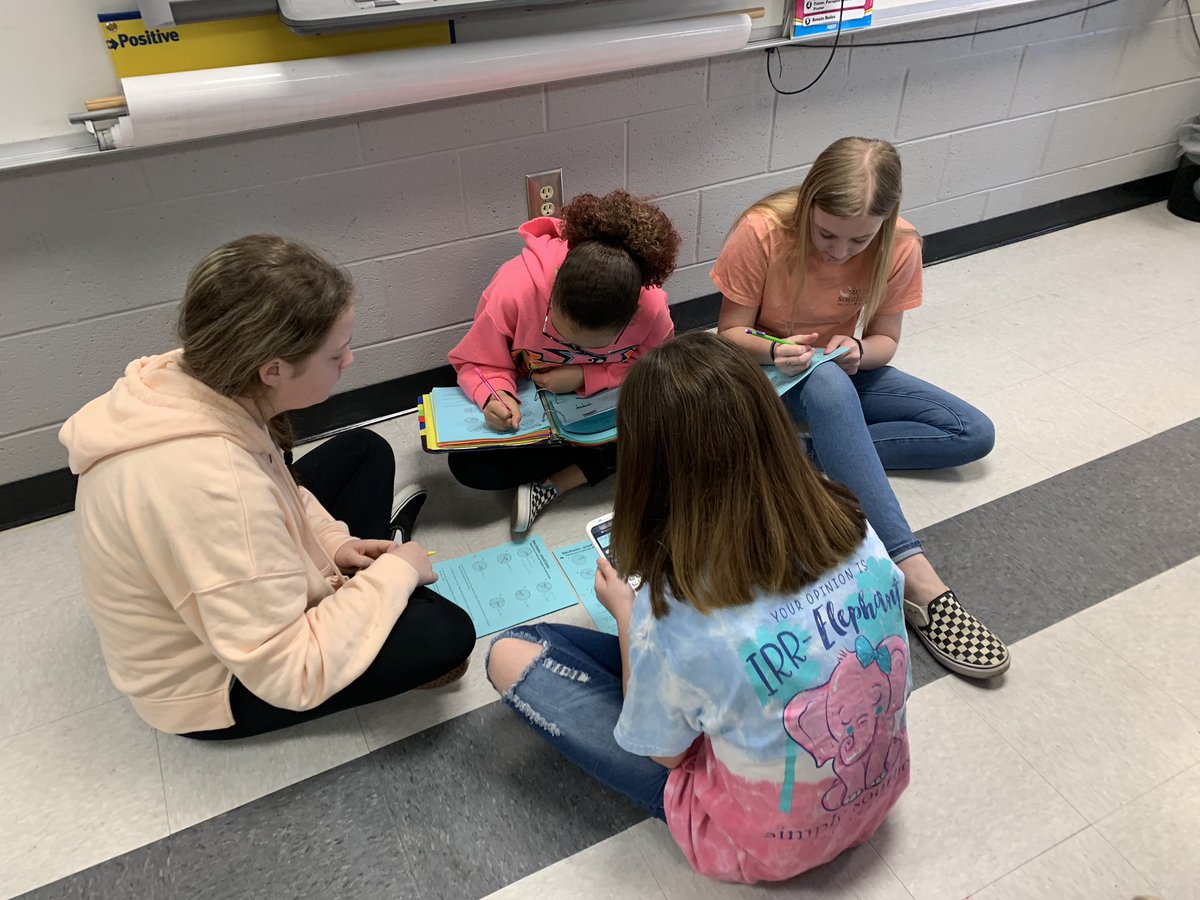 MsLackey6's tweet photo. Peer tutoring amongst two honors classes today! It was awesome seeing them work together. @mrsboyd8pi https://t.co/htgVbVoYGe