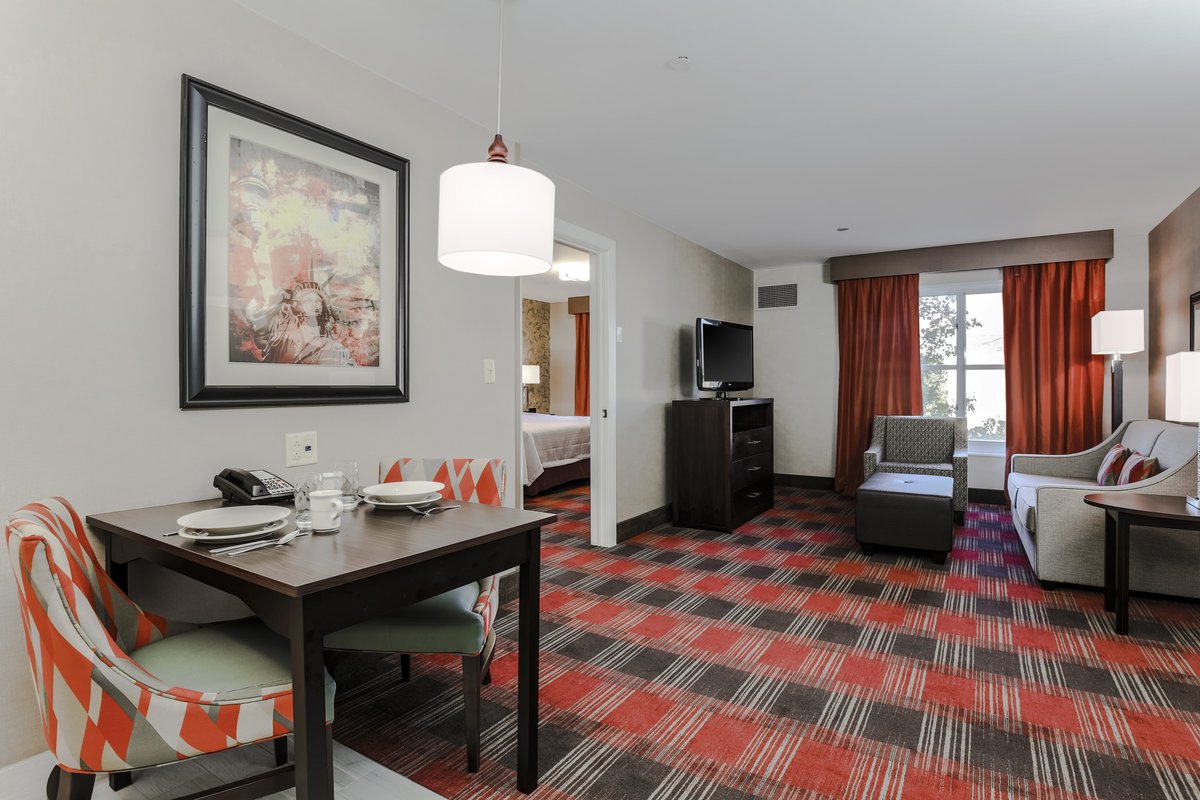 HomewoodNY's tweet photo. Enjoy all the comforts of home at Homewood Suites by Hilton Long Island-Melville. 😌 https://t.co/BYfa8JHtMU