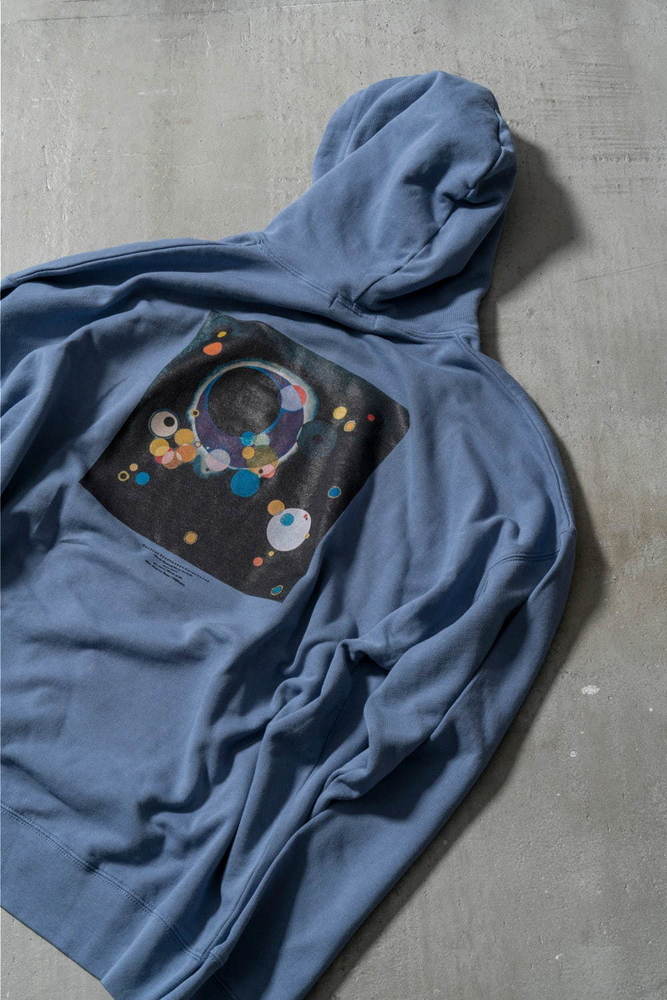 fashionpressnet's tweet photo. メゾンスペシャル“名画”スウェット - ゴッホやモネ、ダ・ヴィンチ、クリムトの名作をプリント - https://t.co/bDeIAkl3VY https://t.co/5pAxFWnCLB