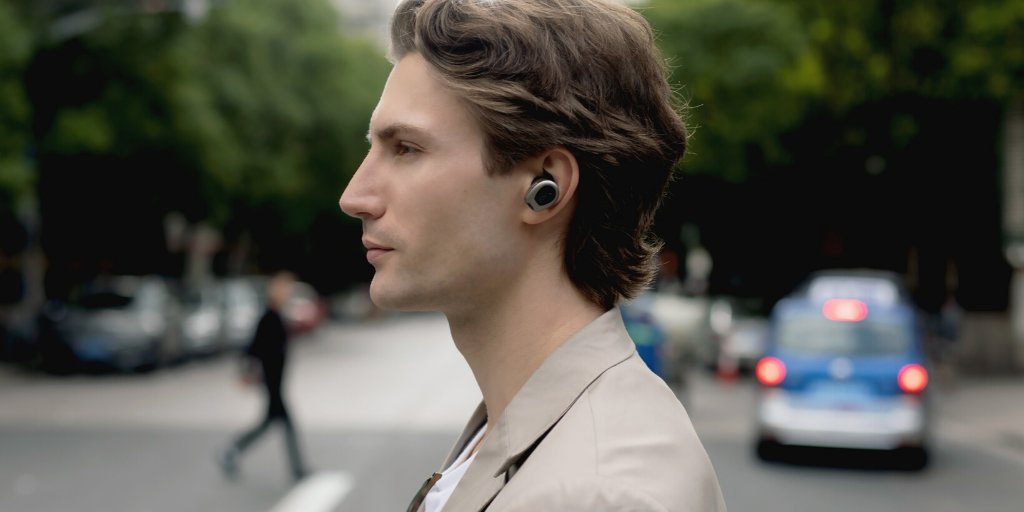 Edifier_Global's tweet photo. Casual for your outing but powerful enough to cancel out the noises of the city, you may never leave home without them again.
#edifier #apassionforsound #truwireless #twsnb #earbuds #edifans #outdoorstyle https://t.co/Y20LmUMUDR