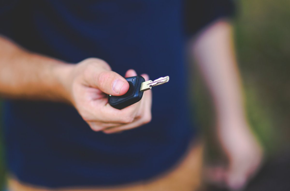 youreyecenter's tweet photo. Changes in visual and cognitive function can take a toll on your ability to drive safely as you get older. Our optometrists strive to help you navigate changes in your vision. Learn practical tips and ways  EYEcenter can help here: https://t.co/PTCyOQVW9w #yourEYEcenter https://t.co/ygZYgGryBy
