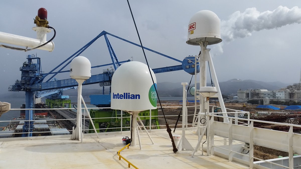 SatcomGlobal's tweet photo. Latest #SGAura #VSAT installation completed by our expert engineers in Asia on-board a large bulk carrier owned by one of the largest shipping companies headquartered in Singapore! @Intellian #shipsinpics #satcoms https://t.co/eeoXHqFP7m https://t.co/HfmuXnj5Vl