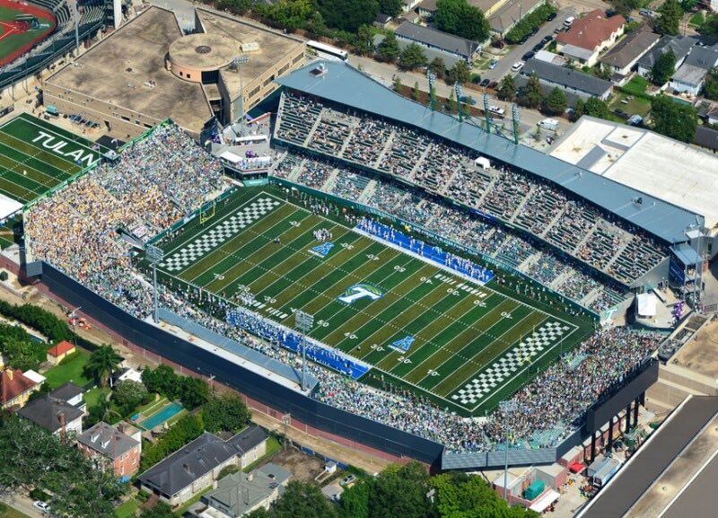 XFLLouisiana's tweet photo. Retweet if you think games should be played at Tulane stadium! Like if you think if it should be played at ULL’s stadium! https://t.co/1h6aQ2zwXG