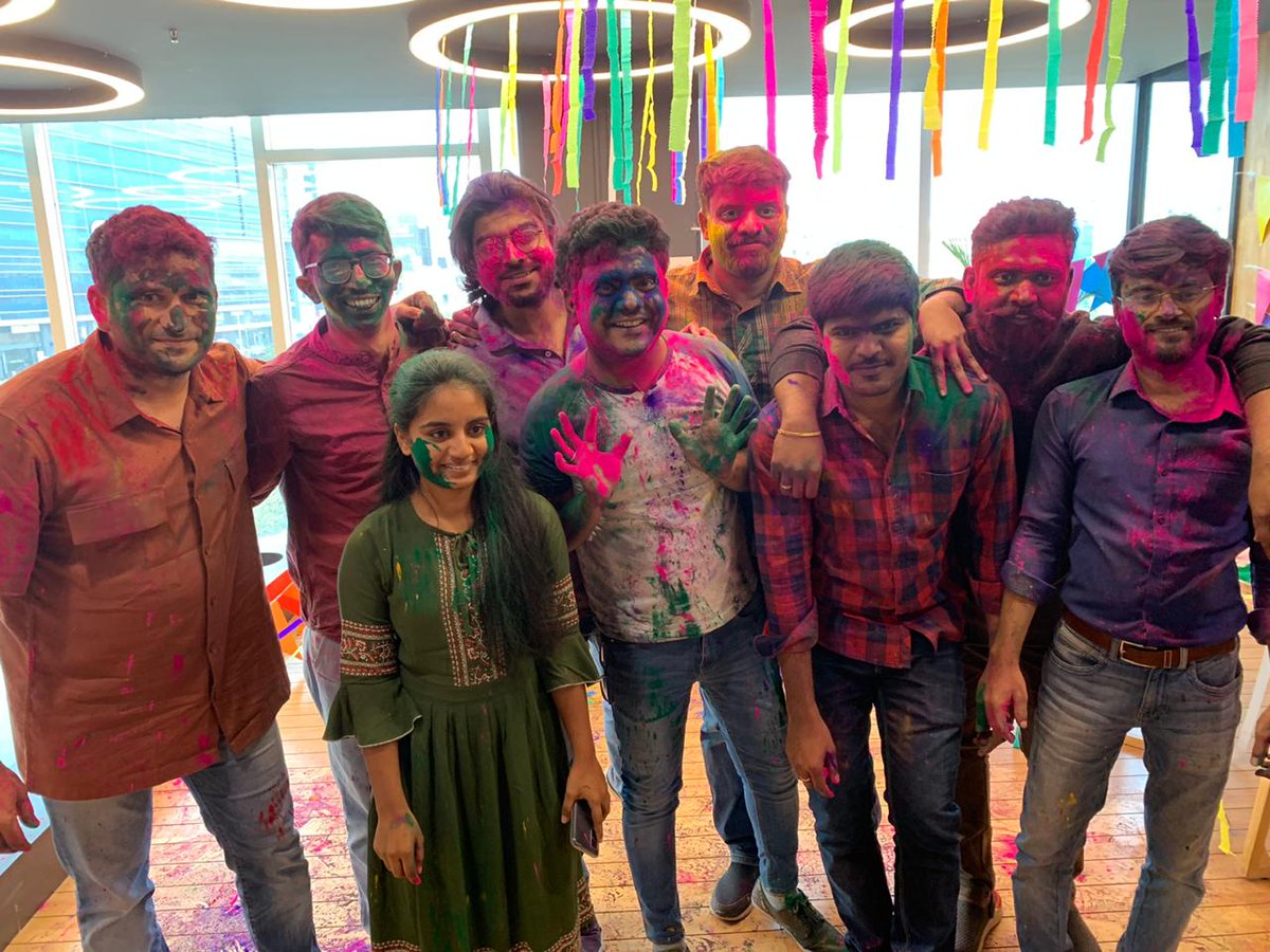 innov8cowork's tweet photo. Playing Holi the Innov8 way! 🥳
#HoliCelebrations #Innov8Coworking #LifeAtInnov8 #RevolutioniseWork https://t.co/YzfnYqos9M