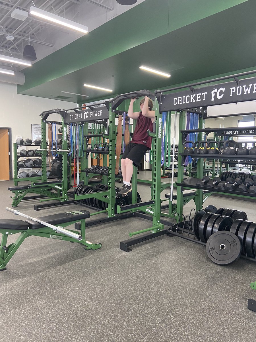 EmilyKubow's tweet photo. We are so fortunate to have this fitness center so we can instill health and wellness into our students as part of their schooling and overall well-being!!! #gocrickets #workinit #feeltheburn https://t.co/HGY9HpRcU5