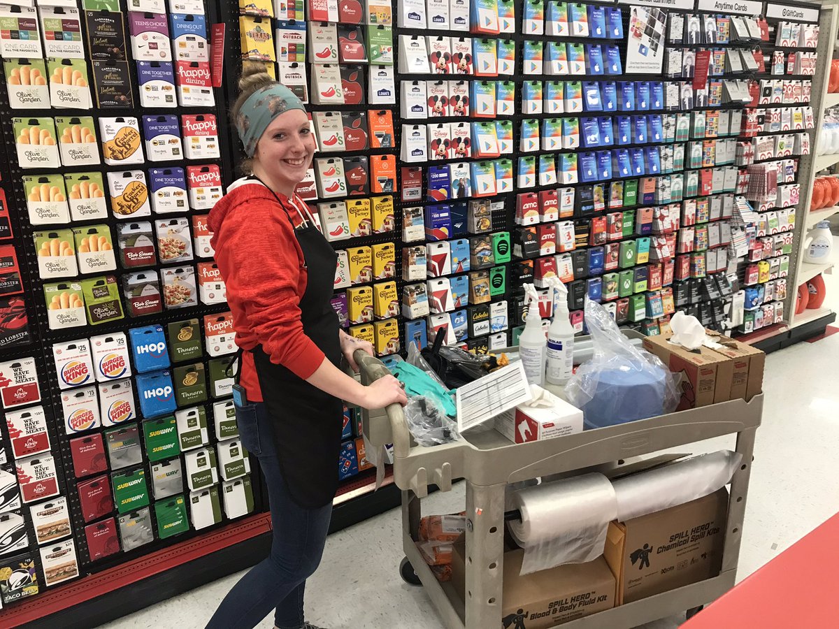 Keeping our guests safe and our store clean ✅ @JacquelineGodf6 <a href="/dannyattarget/">Danny Schoenherr</a>