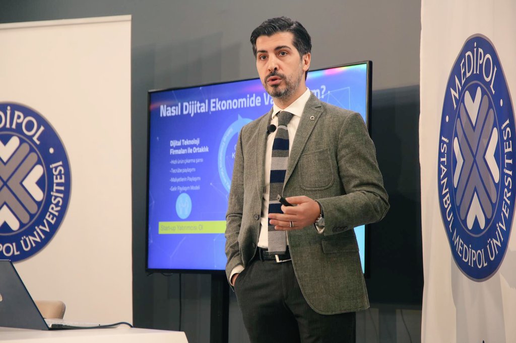 foylum's tweet photo. MÜSİAD Akademi tarafından MÜSİAD ve Medipol Üniversitesi işbirliğinde düzenlenen panelimizde öğrencilere startuplar ve dijital ekonomi üzerine tecrübe ve görüşlerimizi paylaştık.
Bir tanesinin bile girişimcilik konusunda cesaretlenmesine vesile olduysak ne mutlu bize.#teknopalas https://t.co/bwBDvyvtgN