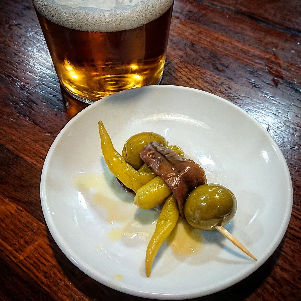 Gille_RM's tweet photo. Ni eta nire gildotxa maitia
#Euskalherria #Basquecountry #Janaria #Pintxopote #Pintxo #Barakaldo #Basquefood #Poteo #Alegria #Bizkaia #Gilda #Piparra #Gildotxo #Oliba #Antxoak #Guindilla #Picante #Mina #Betikoa #Onena #Aceituna #Zurito #Birra https://t.co/5Fz8tXulre