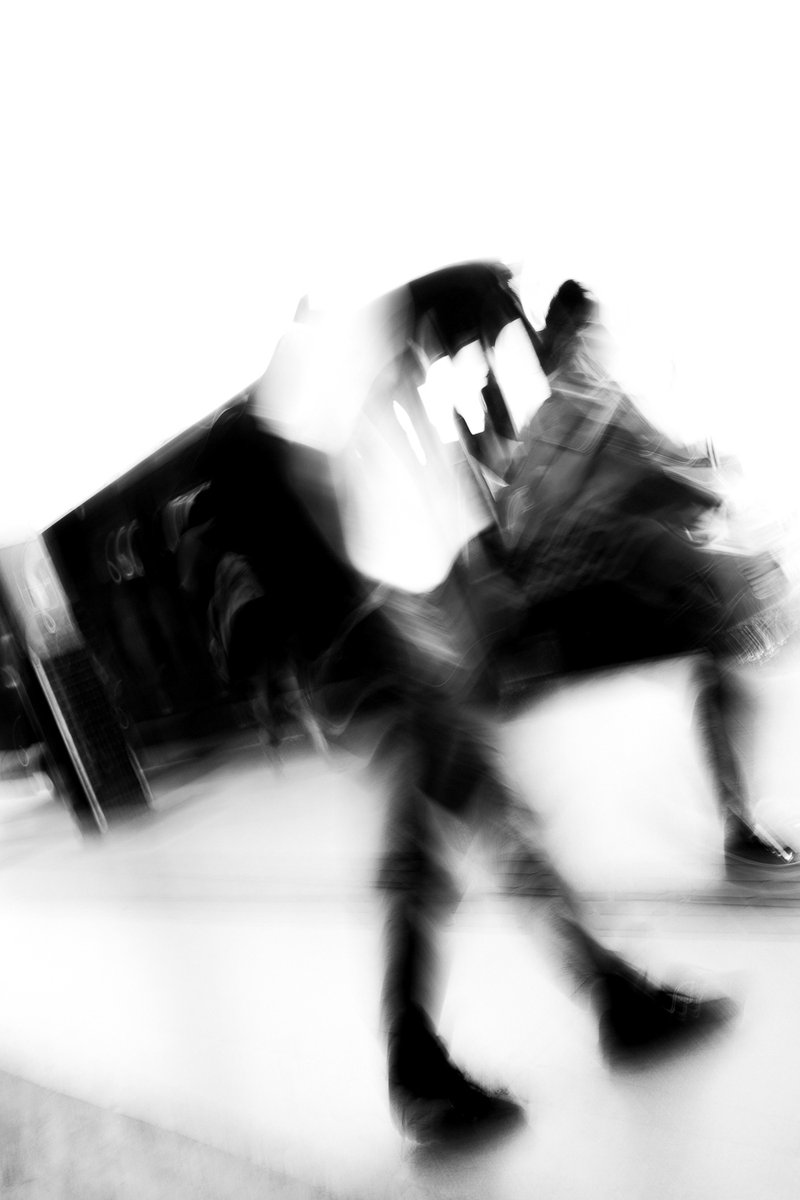 siqlucianophoto's tweet photo. Sem Título | Rio de Janeiro, 2020
#doubleeyeedge #abstractphoto #friendsinperson #masterofdarkness #justelimage #photoabstract #modernphotography #blurwillsavetheworld #minimalist #binded #editgrammer #lucianosiqueira https://t.co/rtB3xpwTvn