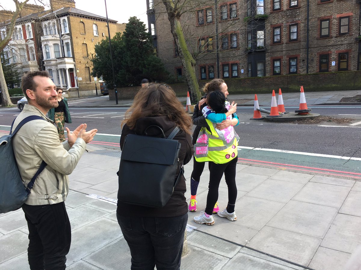 Amazing efforts from <a href="/UCU_UAL/">UCU UAL</a> running past our workplace en route  of cross London picket line Solida-rathon here finishing at Camberwell picket line👏👏👏 Donate to the strike fund justgiving.com/crowdfunding/u…✊✊✊
