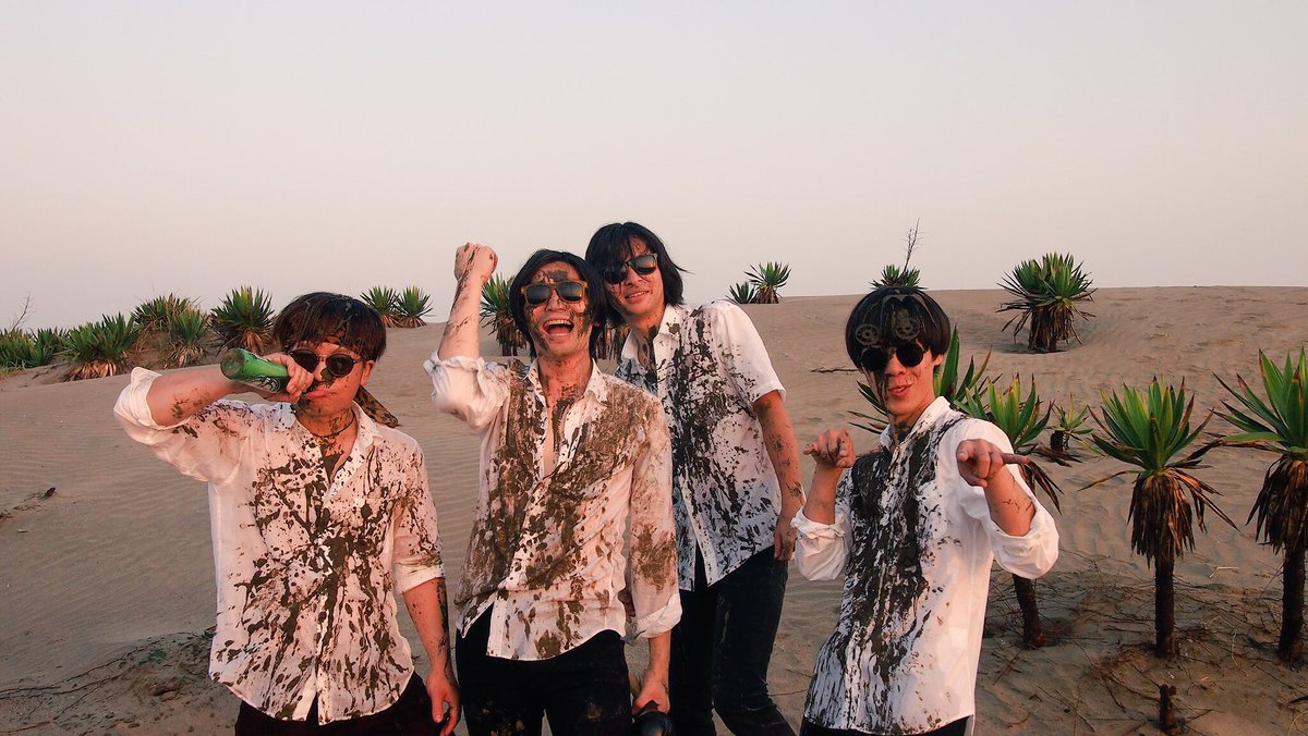 TJB_official's tweet photo. 【サポートドラム発表！】

3月23日(月)東高円寺U.F.O. CLUB
〜Band On The Run〜
OPEN18:30 / START19:00
adv.¥2,000(D別) / door¥2,300(D別)

with
The Vapes
ザ・ボトルズ
Ricci

次回高円寺ユーフォークラブはキムラケイタ(円盤少女)！！
久しぶりの4人で爆発します、お体には気をつけておいで！！ https://t.co/1own7SPrdA