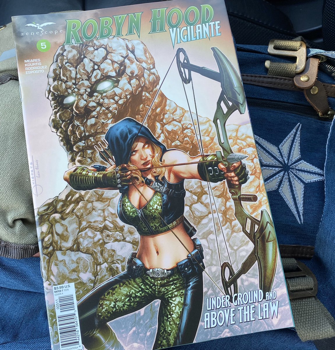 BrightSide_Chat's tweet photo. Lots of great books this week!!
#JoinTheBrightSideChat
#supportlocal
#ncbd
#shoplocal
#supportyourlocalcs
#newcomicbookday https://t.co/MmBCeFO68e