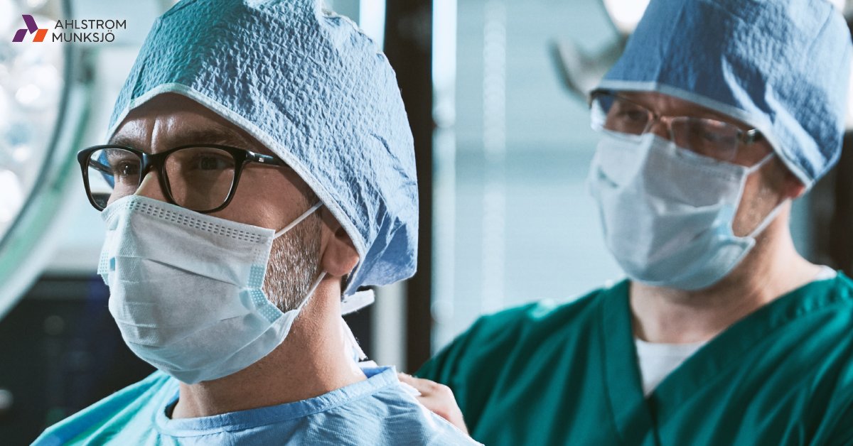 AhlstromGlobal's tweet image. We are a global leader in the manufacturing of nonwoven components used in the construction of face masks. For decades we have been making high performing face mask fabrics that are used to protect health care workers and patients worldwide. Learn more: ahlstrom-munksjo.com/campaigns/our-…