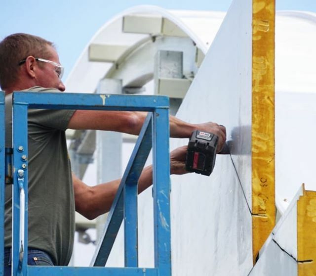 archsolar's tweet photo. Insulation is key to finely-tuned climate control. Our structural insulated panel [SIP] walls create a thermal barrier with structural integrity. ✔️💲✔️
+ Top of the line #lightdeprivation environment
+ Various weights/thicknesses for any climate
+ Sn… https://t.co/CWLakag4al https://t.co/yugu1Ny5hI