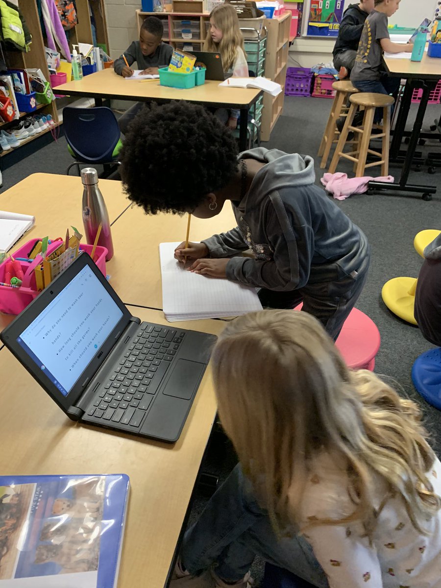 MrsAppel108's tweet image. Inquiry-based learning today: Why do you need to wash your hands? #informedstudents #currentevents @EPCRocks @sjschools