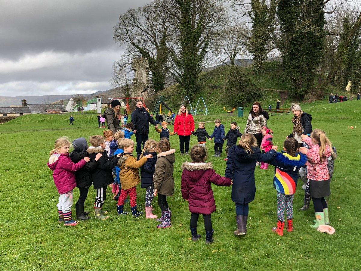 PrimaryCp's tweet photo. Reception enjoying a Victorian Wild Walk. https://t.co/G5xtaTNWFU