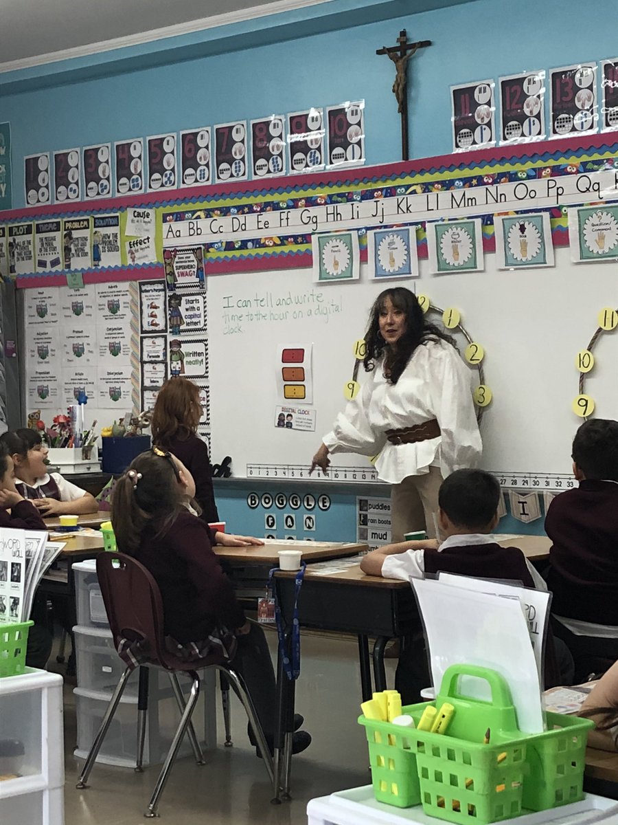 PrincipalFan1's tweet image. First grade telling time! #tellingtime #analogclock #digitaltime @BXNEEBSchools @ArchNY_Schools @MSheridanNEEB