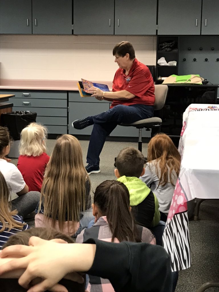 WagnerJCD's tweet photo. JCD Read Across America. Mrs. Pindell’s Second Grade Class enjoy reading the book Only One You &amp; painting rocks. https://t.co/E52RVM9M93