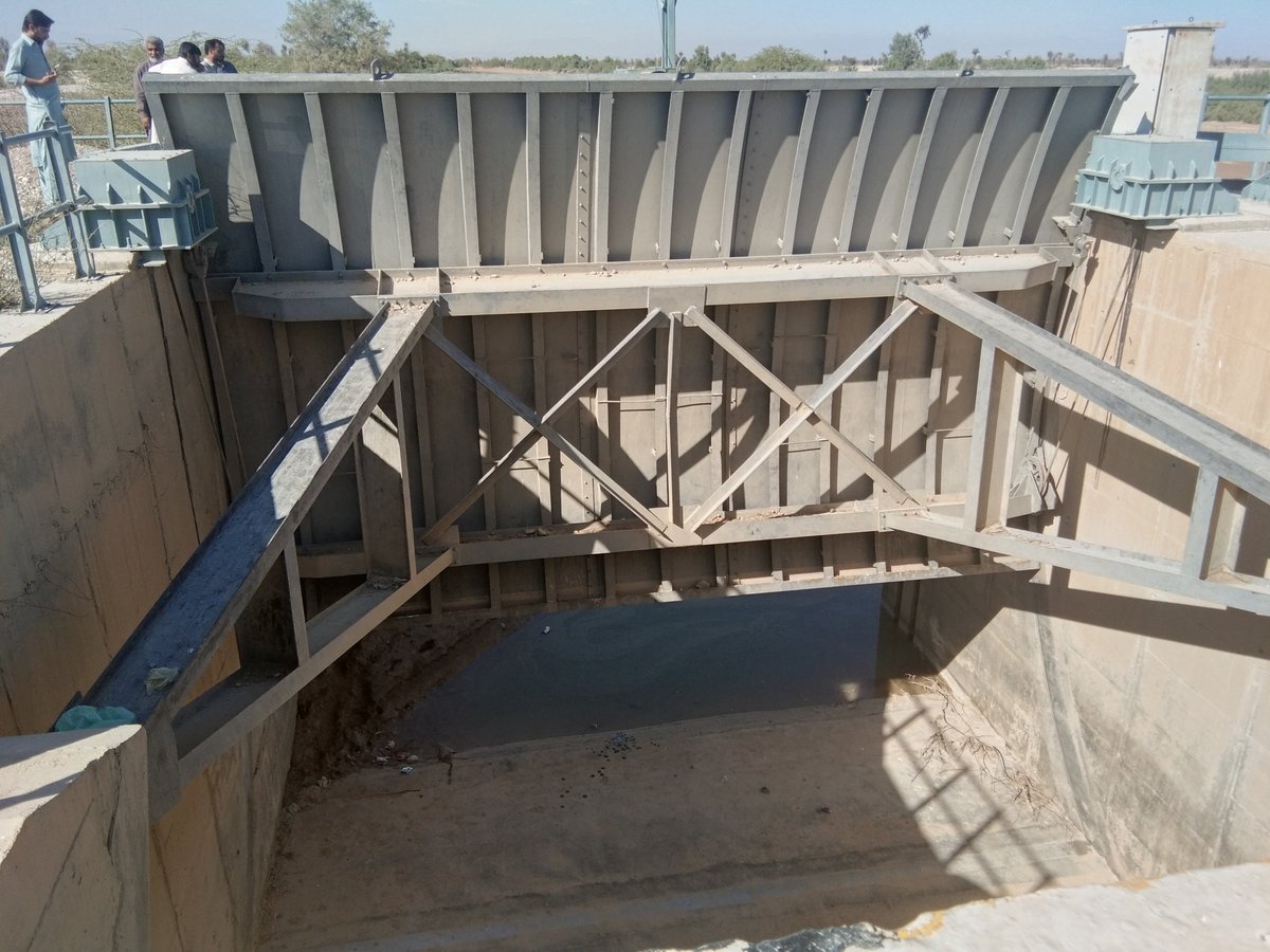 FBLN_media's tweet photo. Pictures from a recent visit of #FBLN-Pakistan to the mini-barrages om spate irrigation areas in Balochistan, #Pakistan.
These barrages will be used to better regulate the spate flows in the flooding (monsoon) season, leading to a higher productivity of the crops. #FBLN https://t.co/9SU6atYdZY