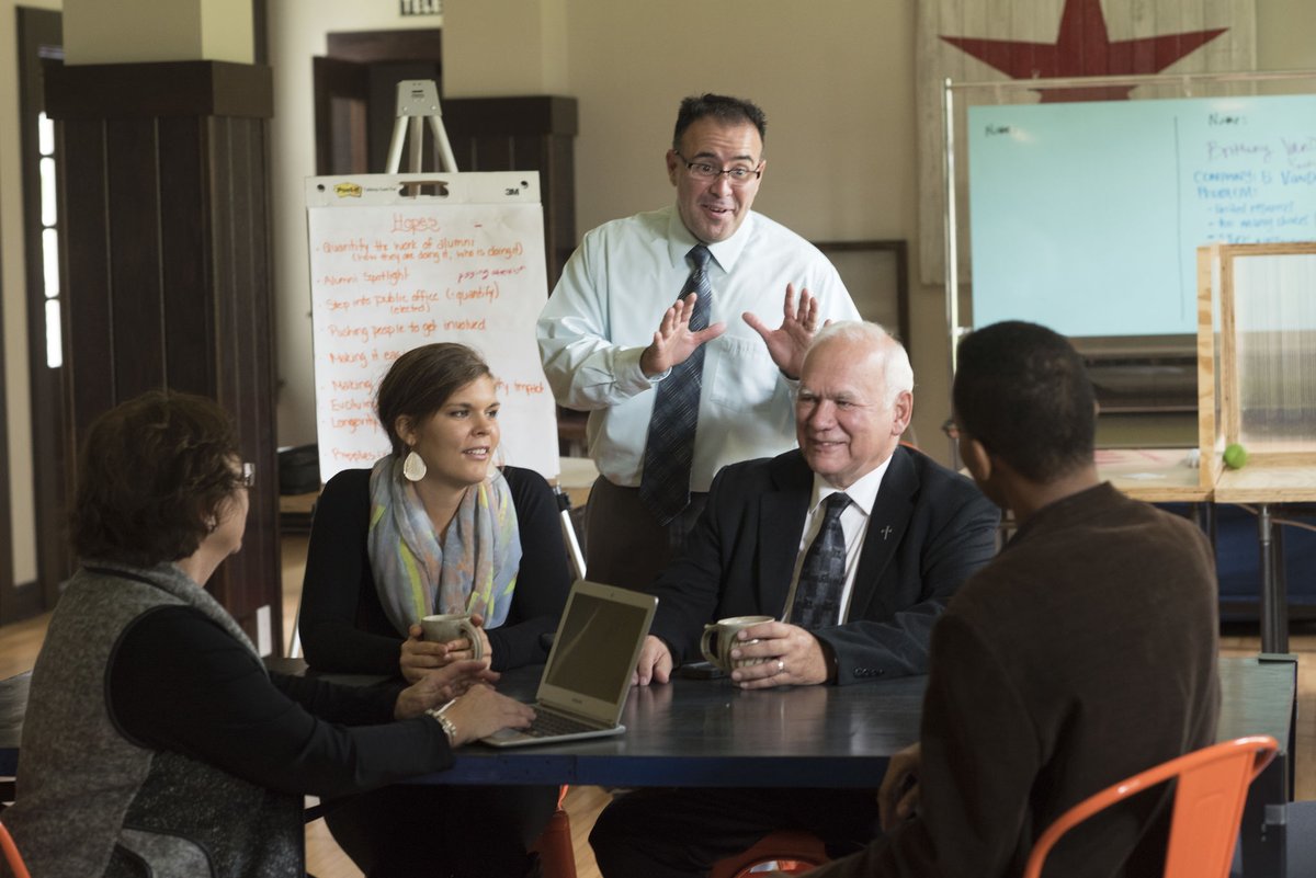 Are you a @UMN_Ext_CV program alum looking to spark change in your community? We're offering a three-day retreat designed to help you build leadership confidence and put innovative ideas into action. Register by 3/23 and receive a $50 early bird discount! z.umn.edu/cvinnovation