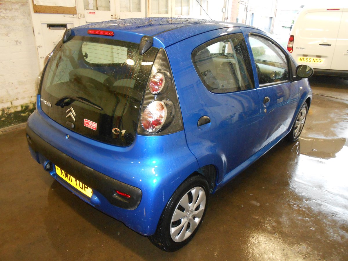 MikeKent15's tweet photo. 2011 '11' CITROEN C1 5 door: Perfect first car with the 1.0 engine. Comes with AIR CON and a CD player. Two sets of keys, well looked after and maintained car with stamps in the service book then a service paper log. MOT runs to 13/06/2020...ONLY £2,495.... 😀😀 https://t.co/pJw2AeKReB