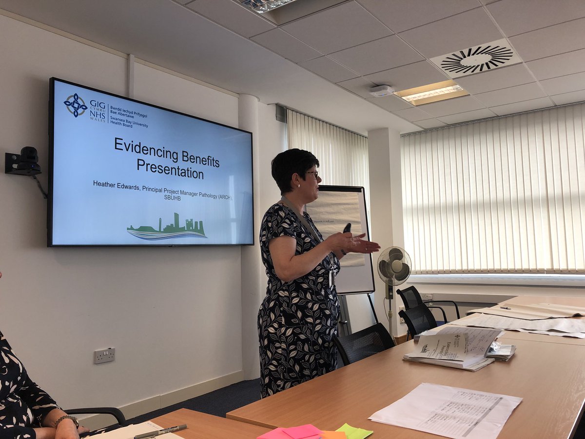 Heather Edwards from <a href="/ARCHProg/">ARCH</a> presenting at the Transformation Community of Practice workshop focusing on Benefits Management - real life examples for us to learn from to deliver the CSP #sbuclinicalservicesplan
