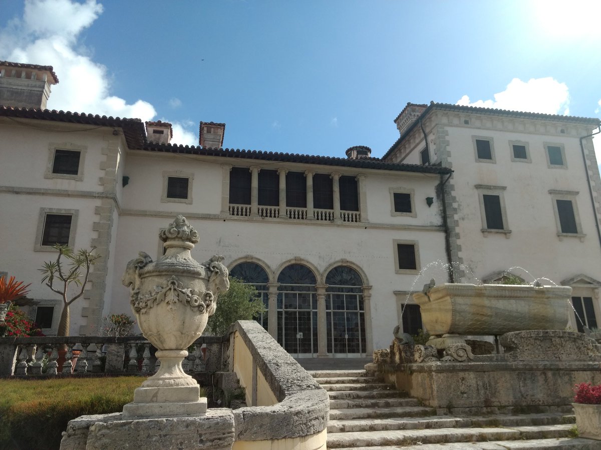 schools_pbl's tweet photo. Enjoying a beautiful morning at #vizcayamuseum before #APBS2020 workshop this afternoon https://t.co/cXoW0GtZir