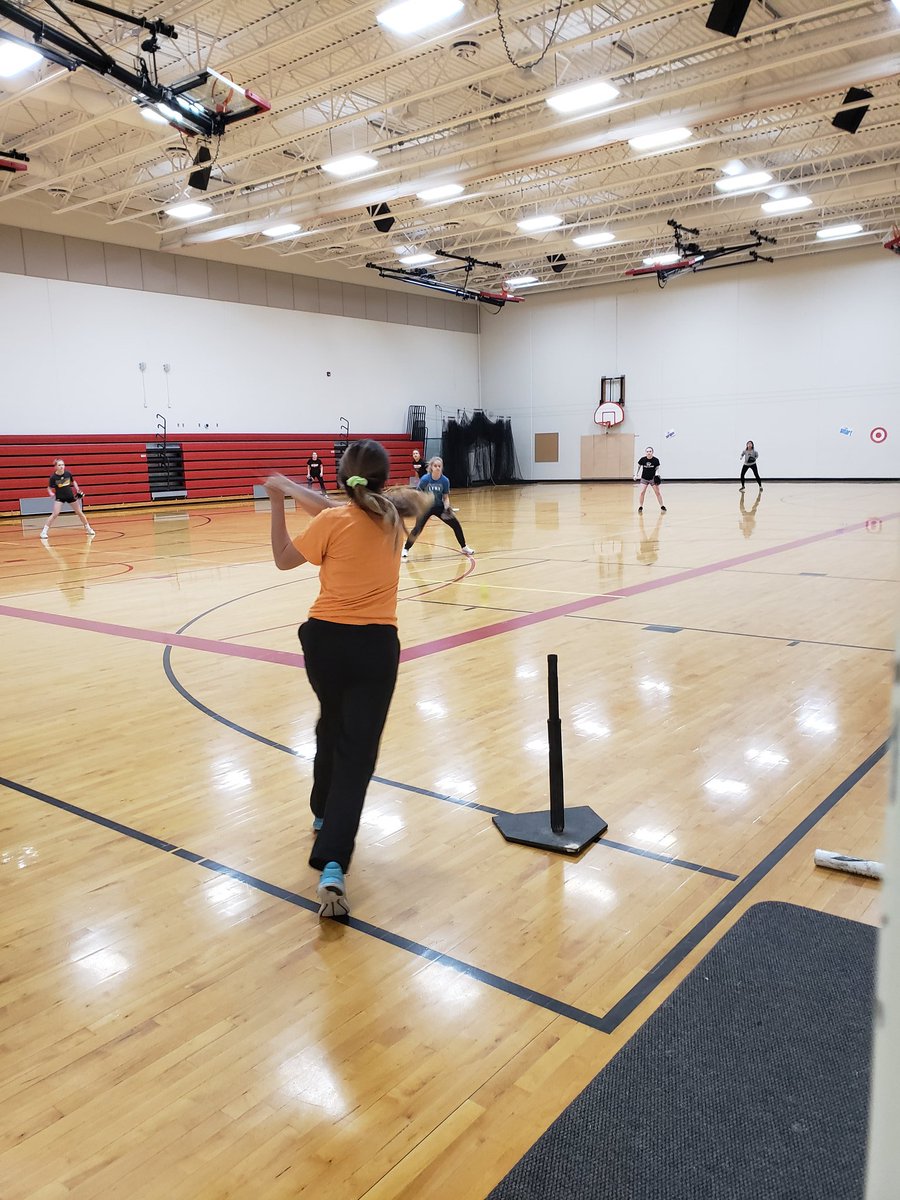 BPsoftball101's tweet photo. It's softball season!!! Shelbi Mack getting a base hit during wiffle ball #bpsoftball2020 https://t.co/ByzRV1ed0a