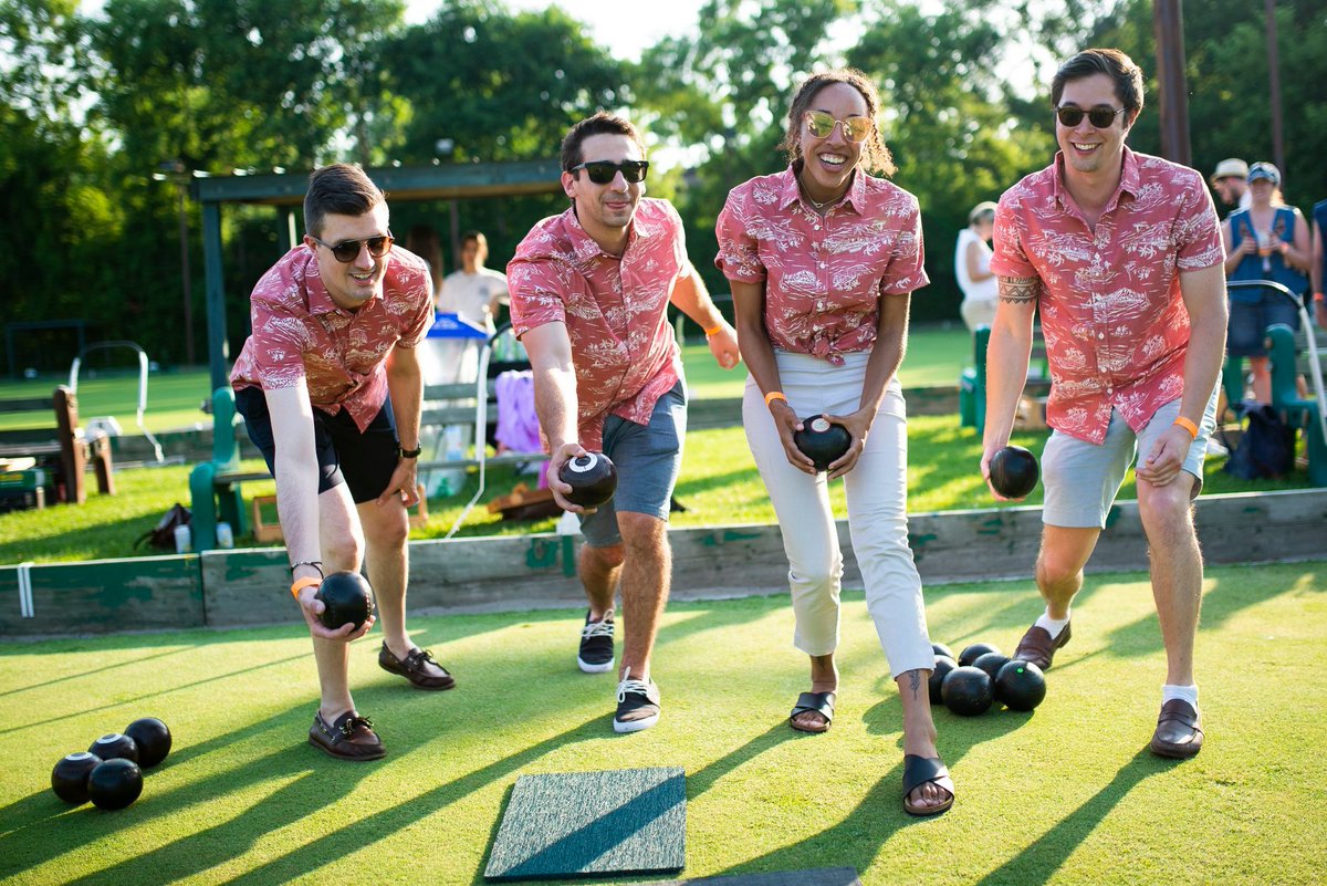 It's never too early to start planning your coordinating team costumes, right? 👕
