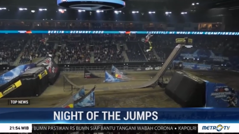Metro_TV's tweet photo. #TopPicture Aksi motosports dalam Night of The Jumps di Jerman menjadi penutup #TopNews malam hari ini. Terima kasih telah menyaksikan #TopNewsMetroTV, saksikan program selanjutnya hanya d i Metro TV atau streaming melalui https://t.co/SOzNo2G83M https://t.co/jPfT12lSFU
