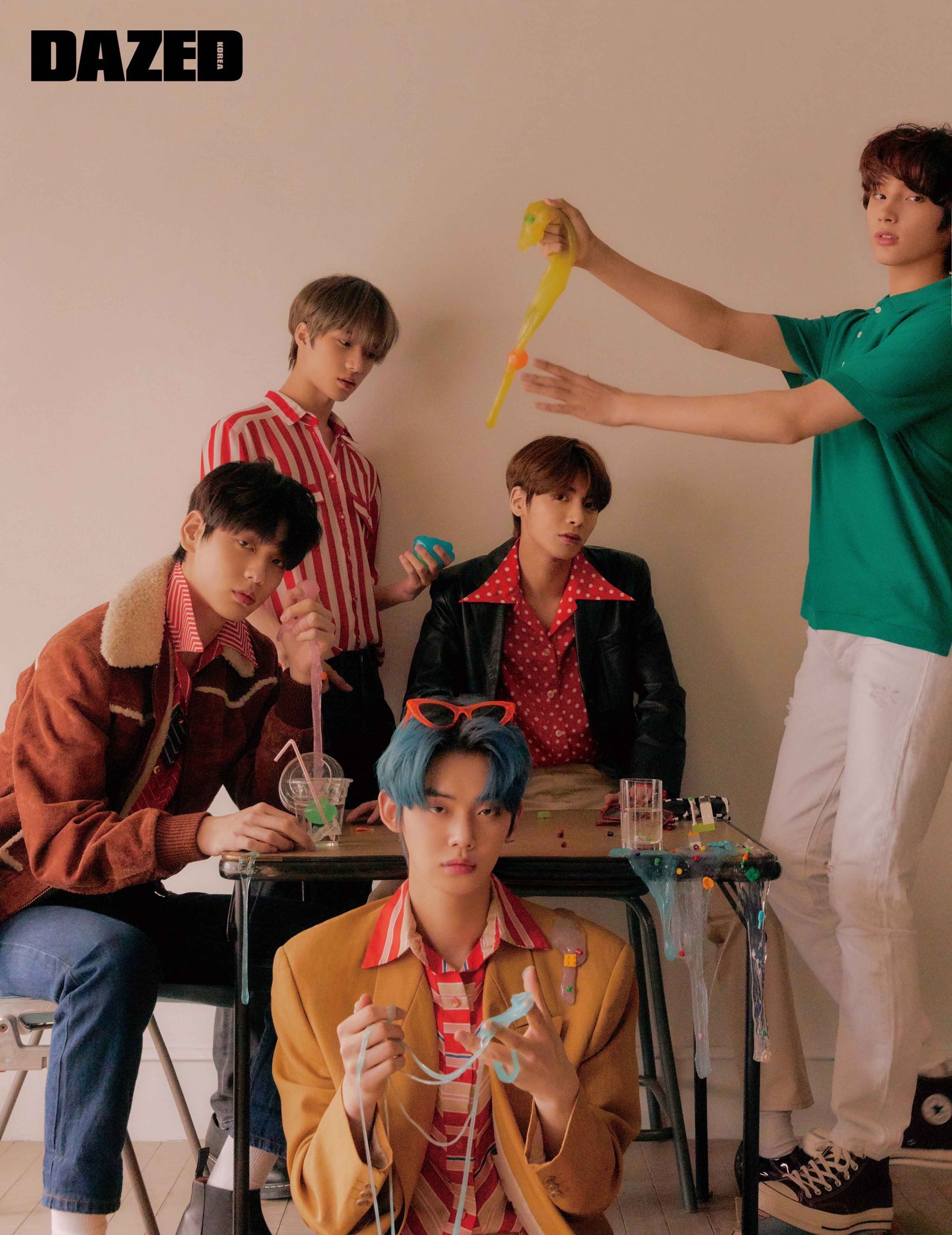 TXT Sabet Rookie of The Year ke-12 dari The Fact Music Awards 2020 di Tengah Wabah Corona di Korea © DAZED Korea