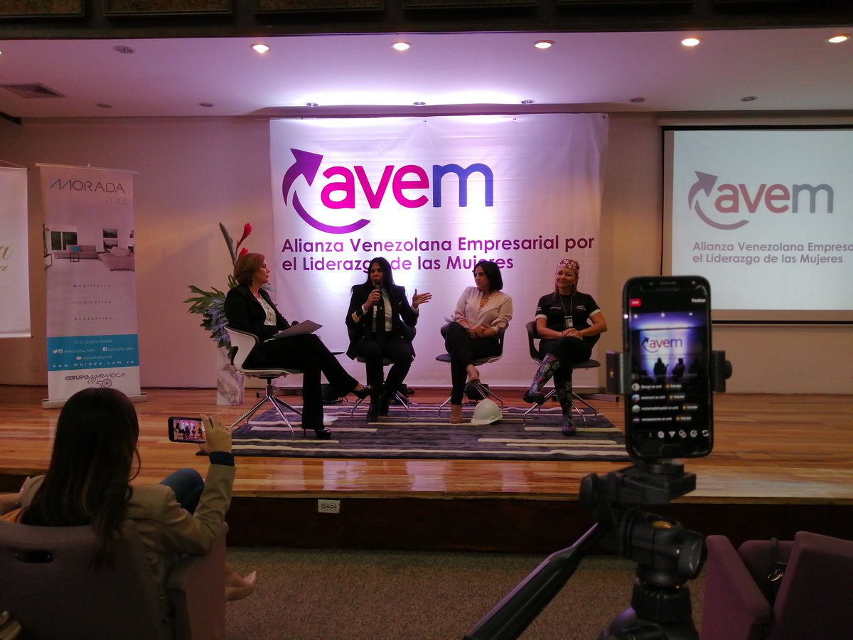 camaramaracaibo's tweet photo. Sigan la cuenta en Instagram de la  @CamaraMaracaibo y conéctate ya a nuestro live video con el #2Panel del #FOROAVEM2020 en Maracaibo. https://t.co/hpc6GBTm3m