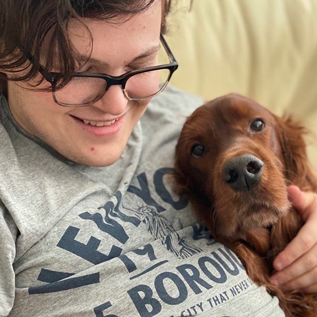 EdwardtheSetter's tweet image. A flying visit from one of Edward’s favourite humans. #edwardthesetter #furbrother