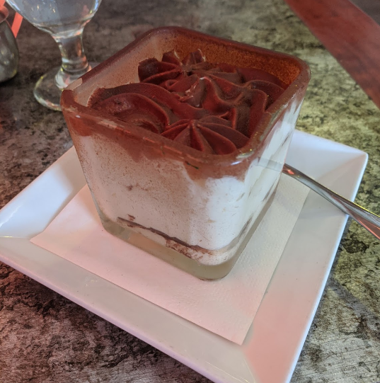 Tiramisu is Italian for 'Cheer me up'. Perfect for those Wednesdays when you need a little push over that hump!
...
#GiorgiosRistoranteAndBar #ManchesterNH #MediterraneanFood #NewHampshireEats #NHEats #NewHampshireLife #NewEnglandEats #NewEnglandFood
📷: Stephen Priest - Google