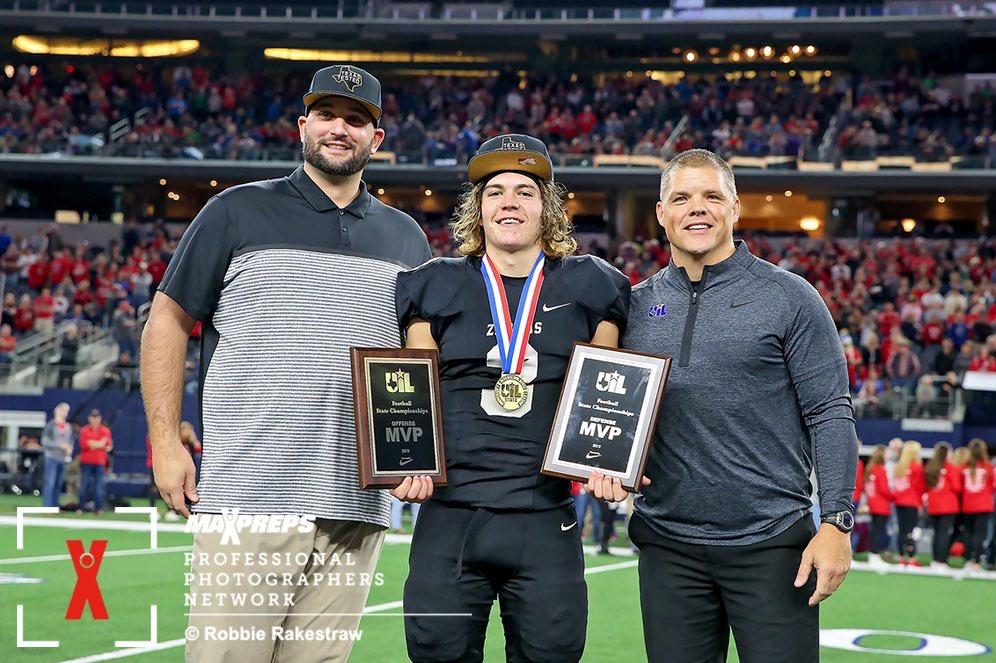 danejentsch's tweet photo. Honored and Blessed #MaxPrepsAA https://t.co/DhN0iwCzL3