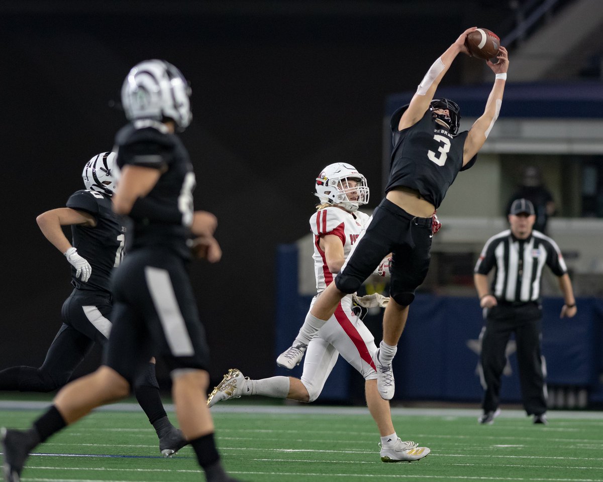 danejentsch's tweet photo. Honored and Blessed #MaxPrepsAA https://t.co/DhN0iwCzL3