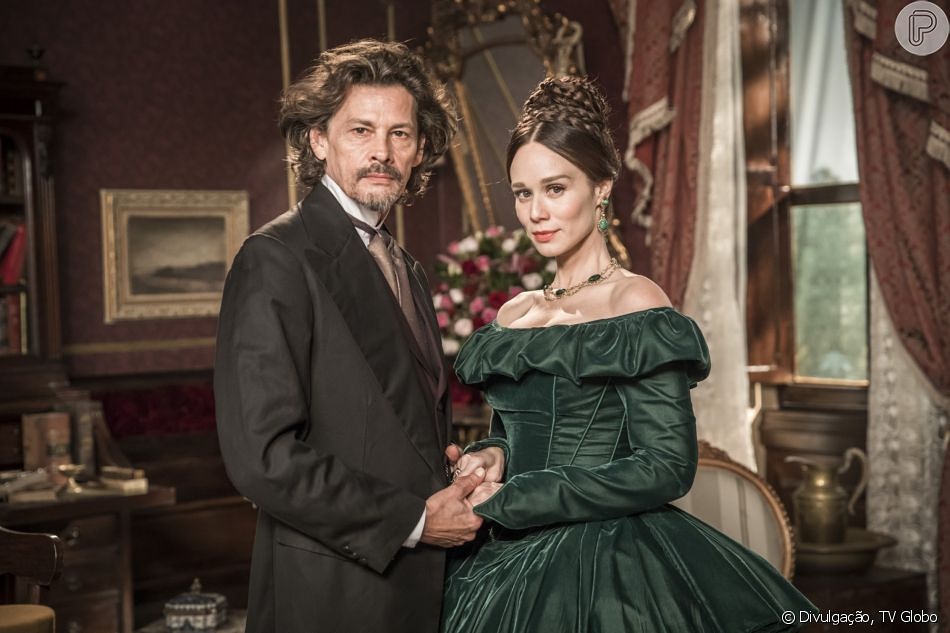 JGPF26's tweet photo. Eugênio (Thierry Tremouroux) é casado com Luísa (Mariana Ximenes). Prevejo um grande vilão. Será? #Photos #scene #novel #Época #SeltonMello #Globo #RedeGlobo #NosTemposDoImperador #Luísa #MarianaXimenes #DomPedroll https://t.co/Uy72UFR9UU