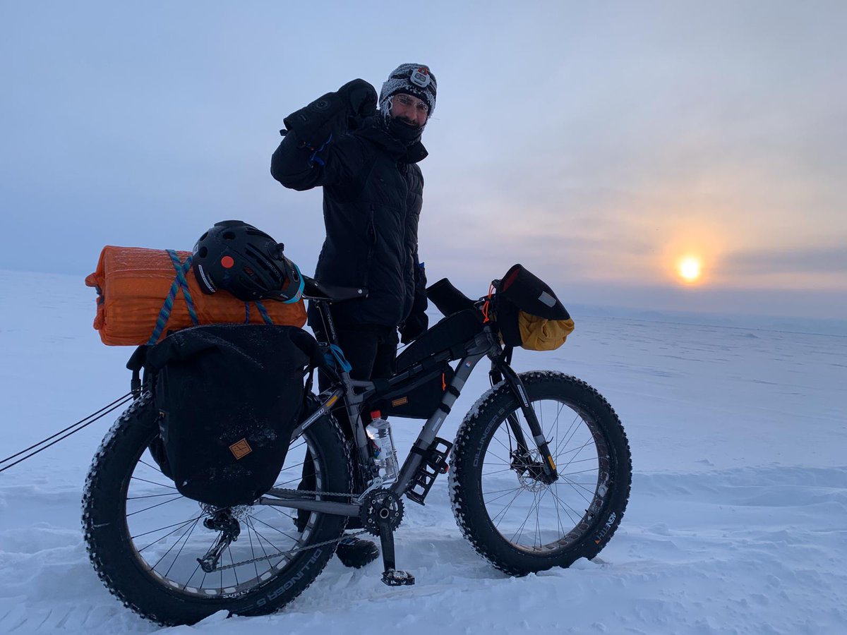stevenlehyaric's tweet photo. #missionbaikal Jour 3 : « Fais de ta vie un rêve, et d'un rêve, une réalité. » A. Antoine De Saint-Exupéry. 3ème jour passé sur le lac et nous vivons notre rêve « Baikal ». Nous commençons à trouver notre rythme même si nous avançons lentement. https://t.co/iDd4j4wQAN