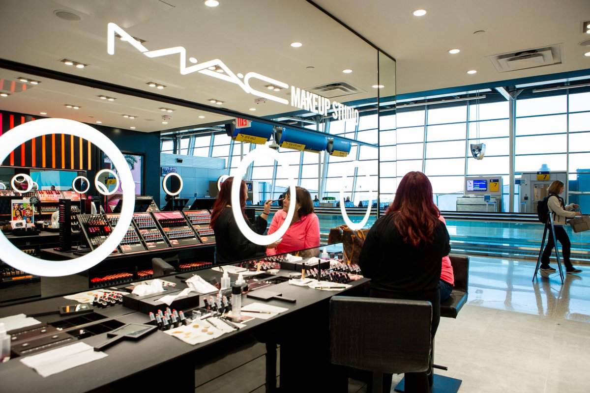 INDairport's tweet photo. We are excited to welcome a brand new @PLshopdinefly retail option, @MACcosmetics to IND! Located near gate B8, make sure to check out this new store and pick up some makeup must-haves before boarding your next flight. #MACatIND https://t.co/LkddPWc8W9